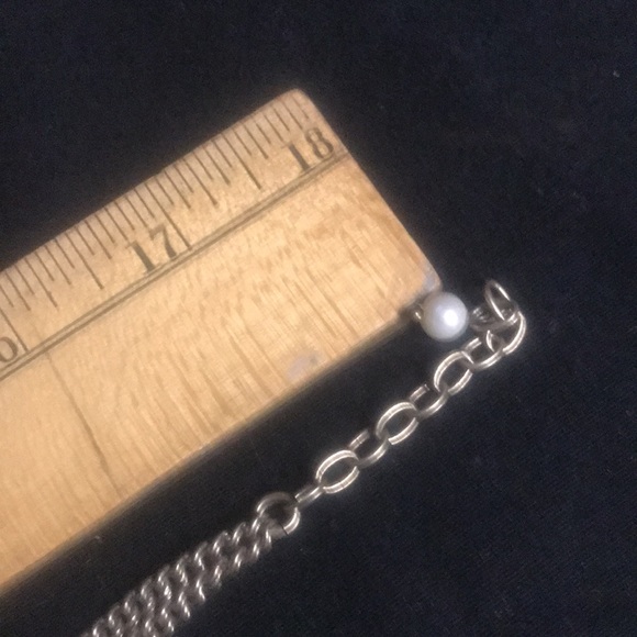 Loft - faux gold and pearl 18” necklace - Picture 4 of 5